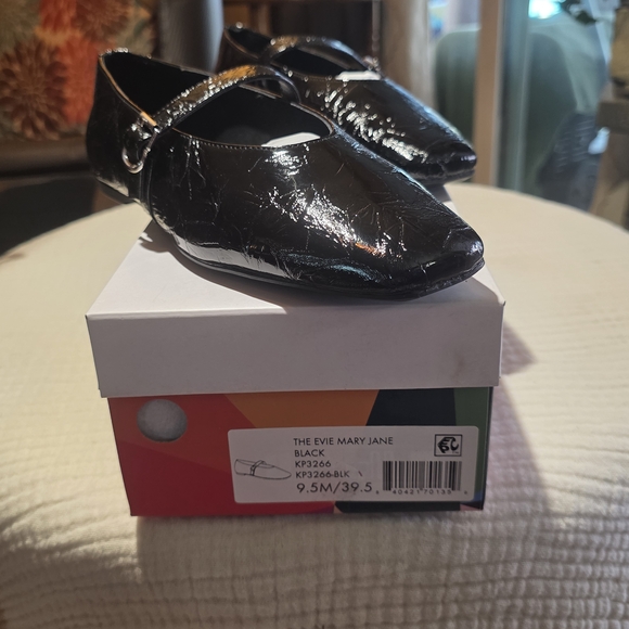 NIB,Katy Perry Black, Textured Leather, Mary Janes. Size 10 - Picture 7 of 7